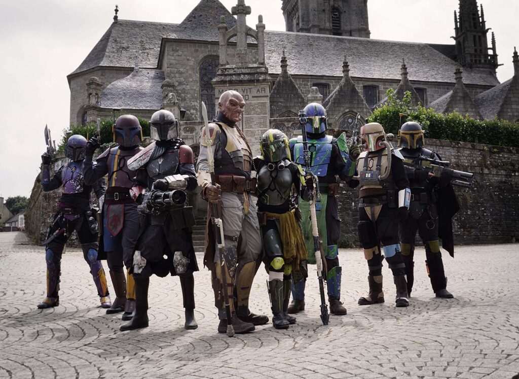 Une troupe de Mandaloriens de la saga StarWars